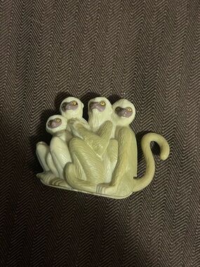 2000 McDonald's Disney Dinosaur Happy Meal Toy lemurs Plio, Zini, Suri, and Yar